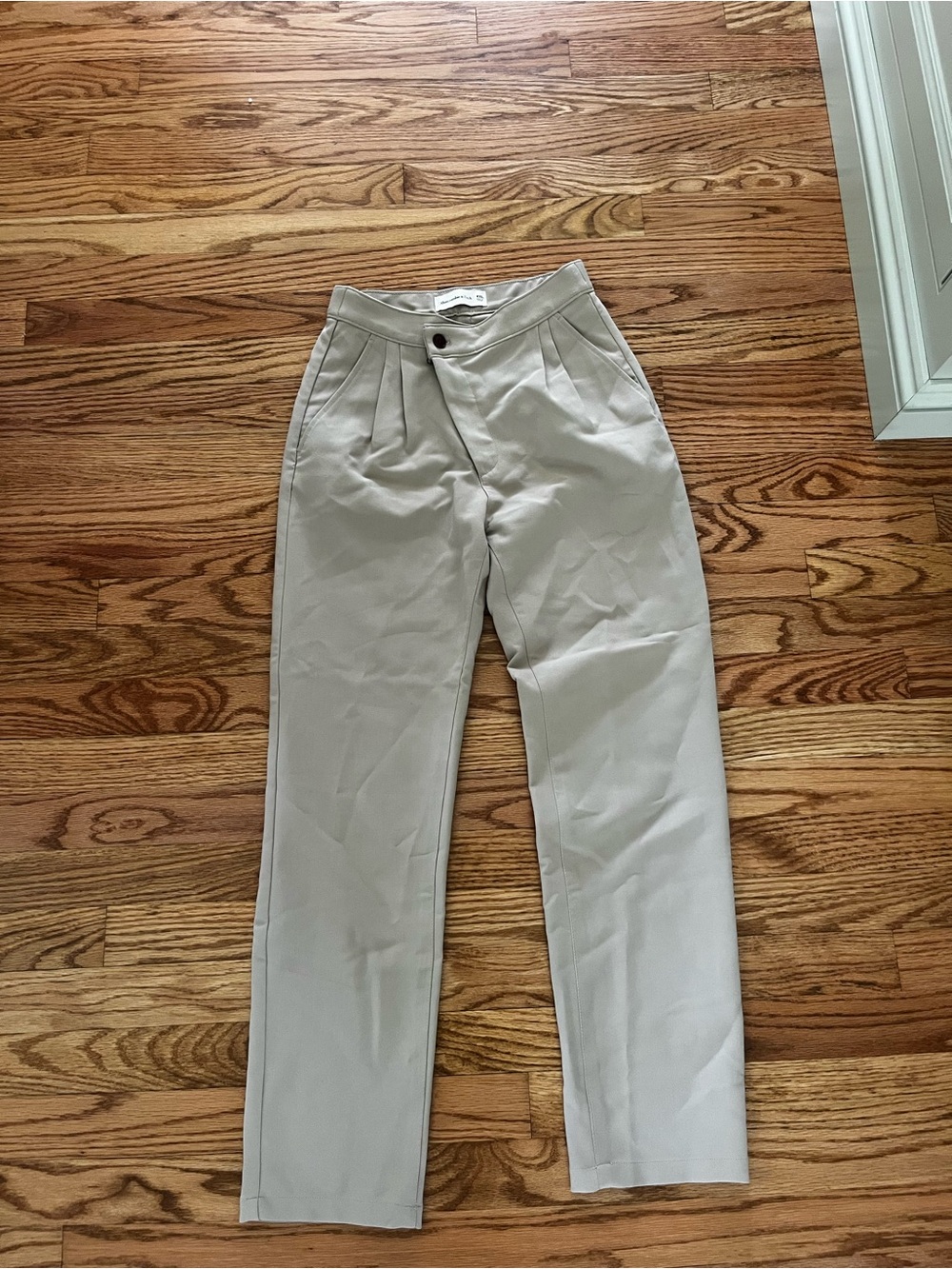Abercrombie & Fitch Light Taupe High-Waist Pleated Trousers